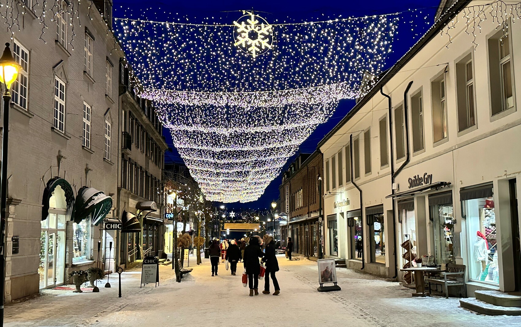 Nattåpent i Hønefoss 