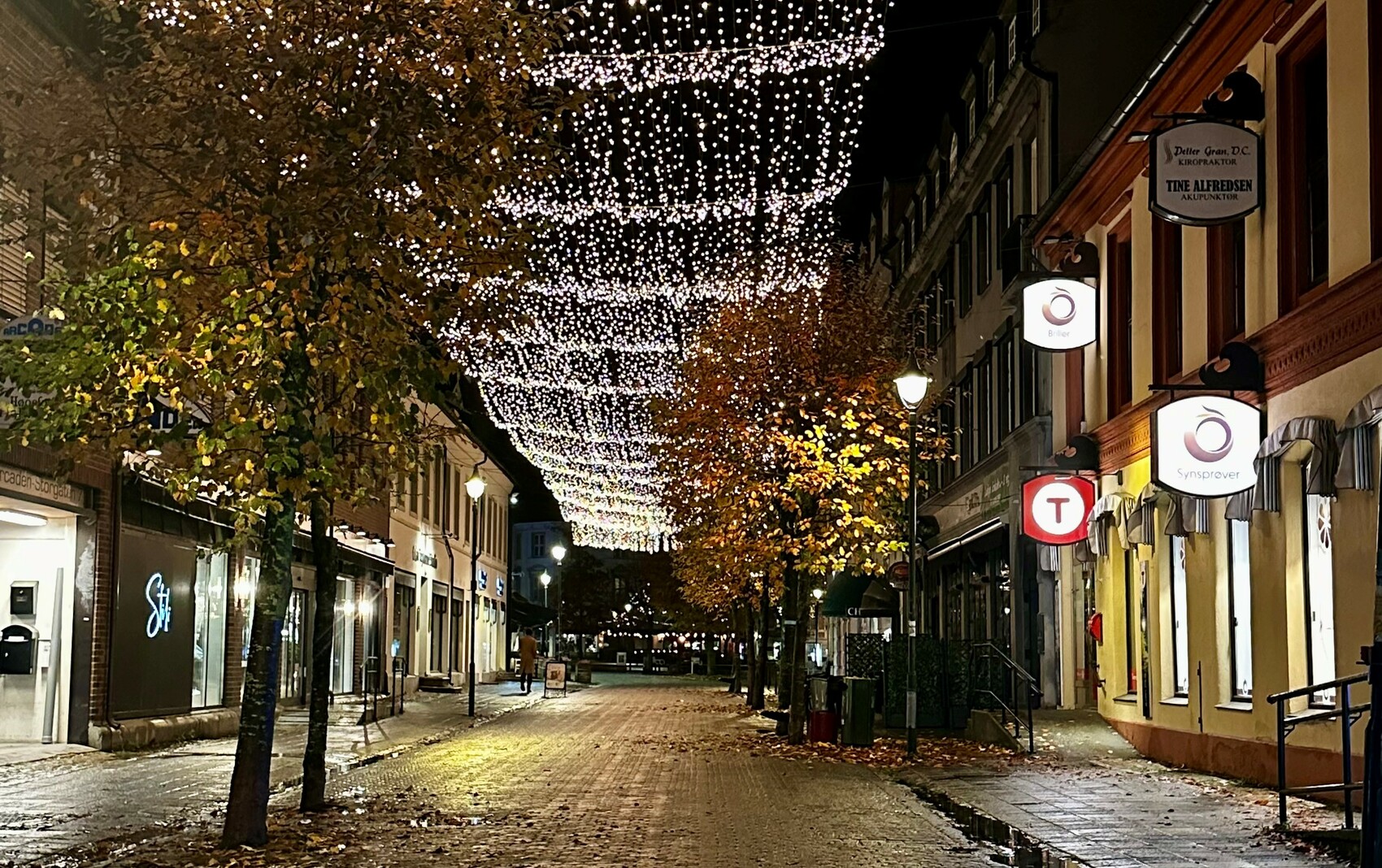 Vinterbelysningen er tent i Hønefoss!