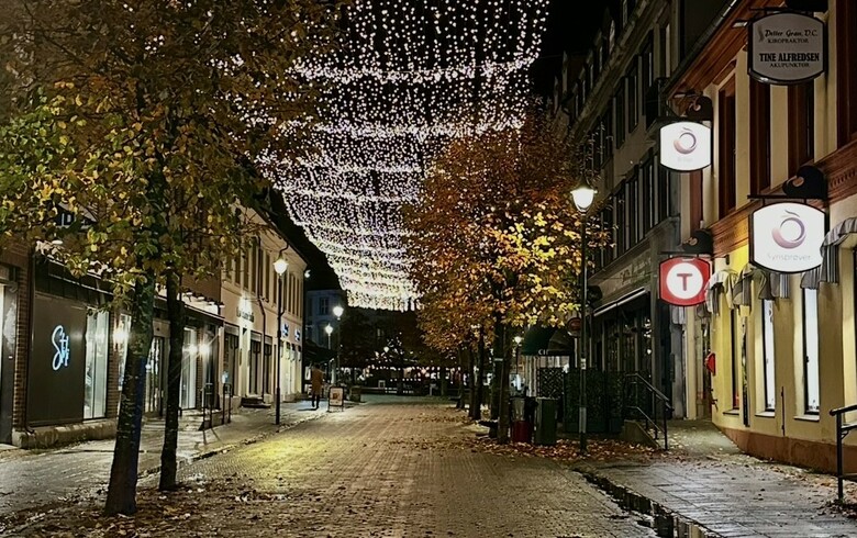 Lysere tider i Hønefoss sentrum – vinterbelysningen tennes!